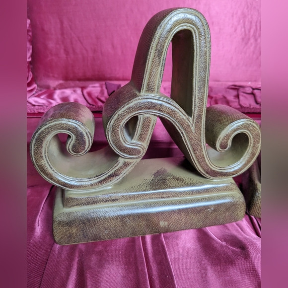 Bookends Cursive A & Z - Picture 2 of 5